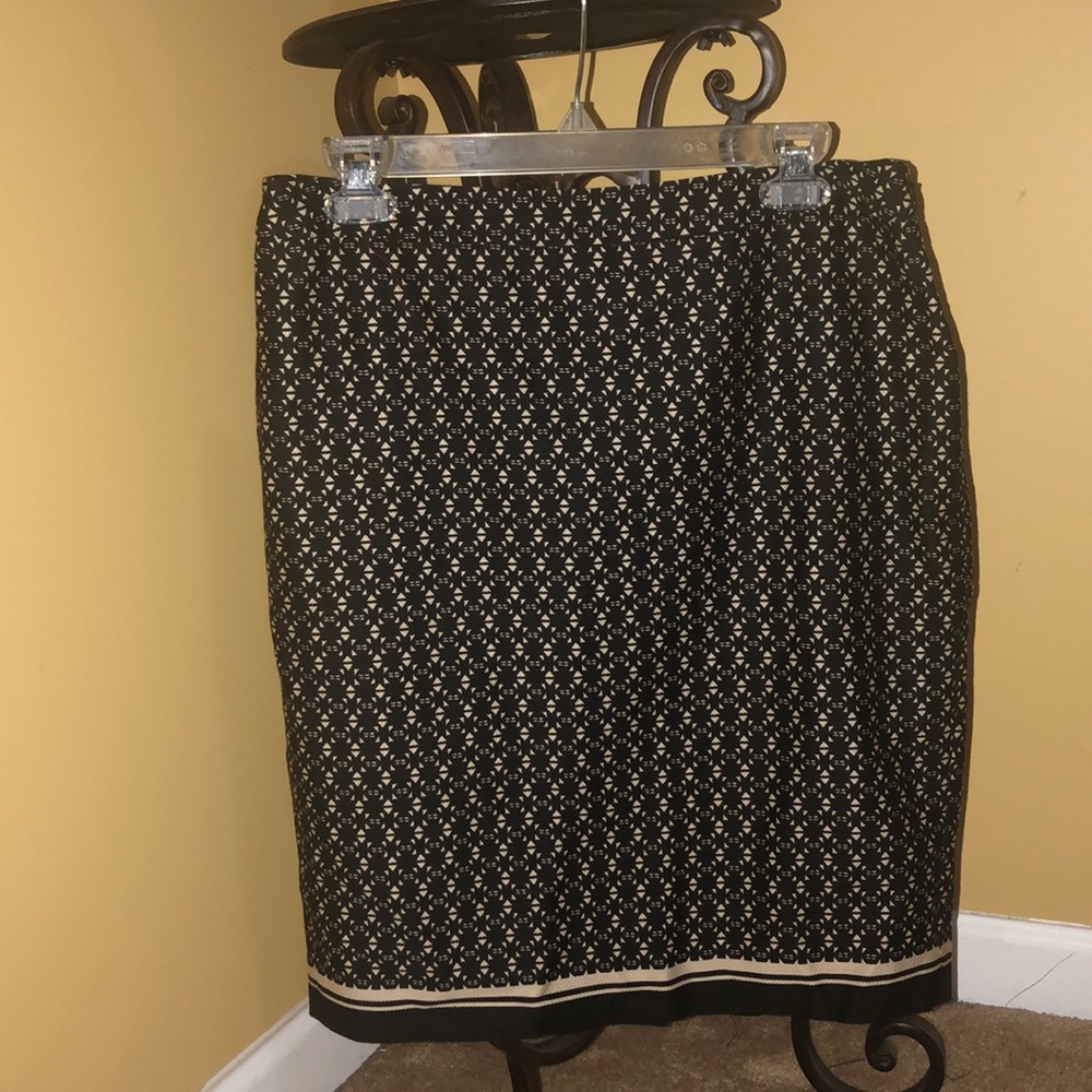 The Limited Career Skirt. Women’s size 8